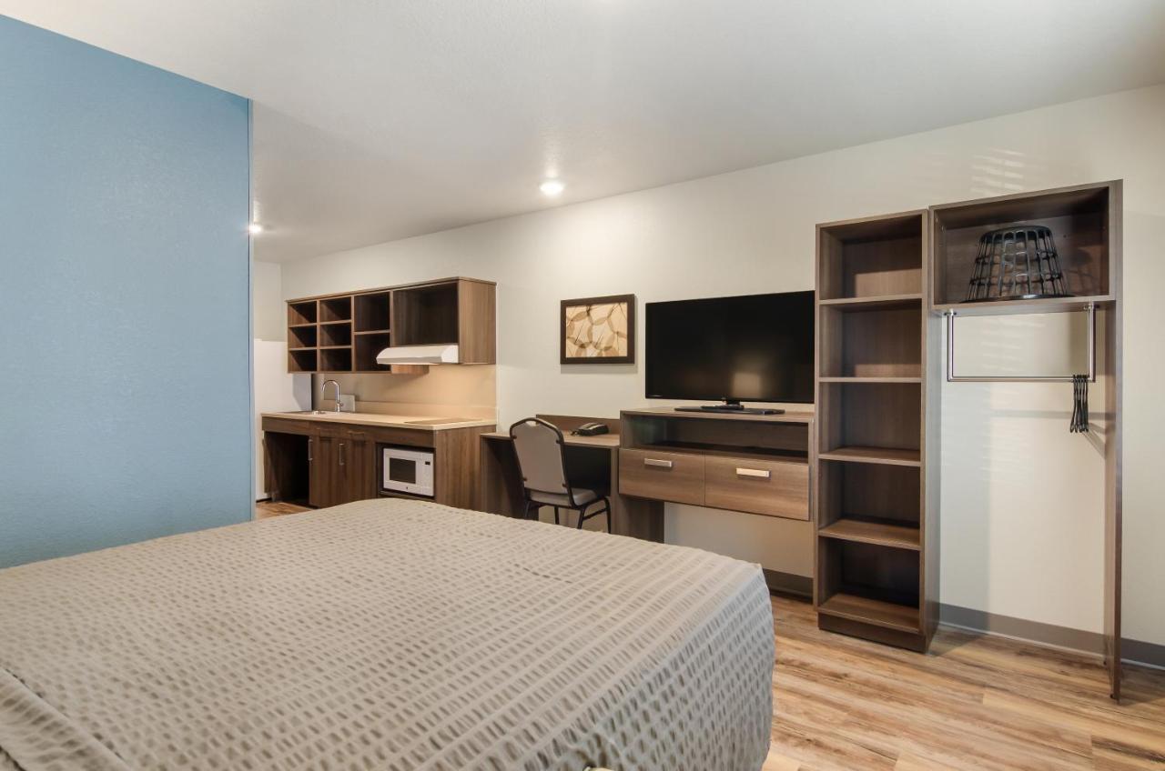Woodspring Suites Thornton-North Denver Экстерьер фото