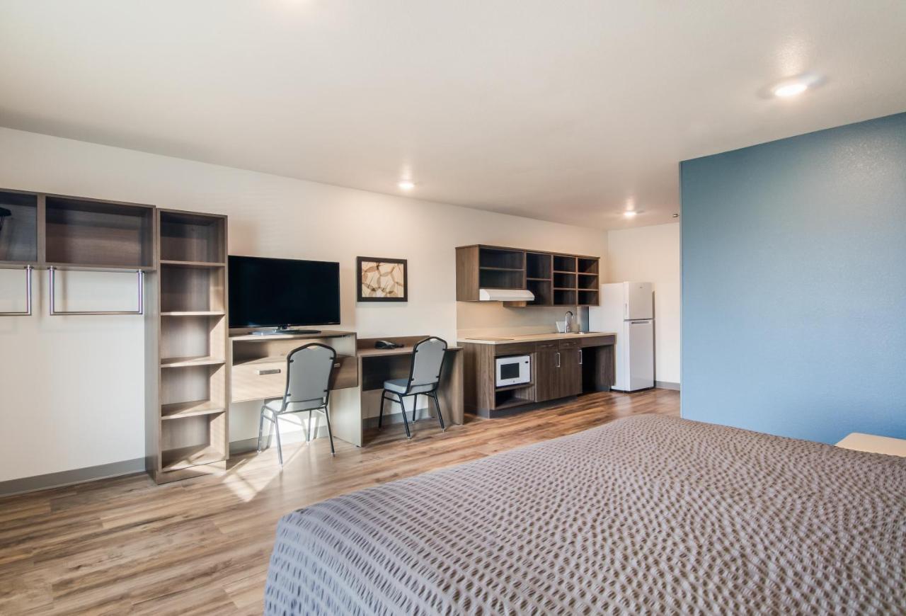 Woodspring Suites Thornton-North Denver Экстерьер фото